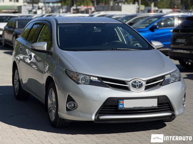 toyota Auris 2013