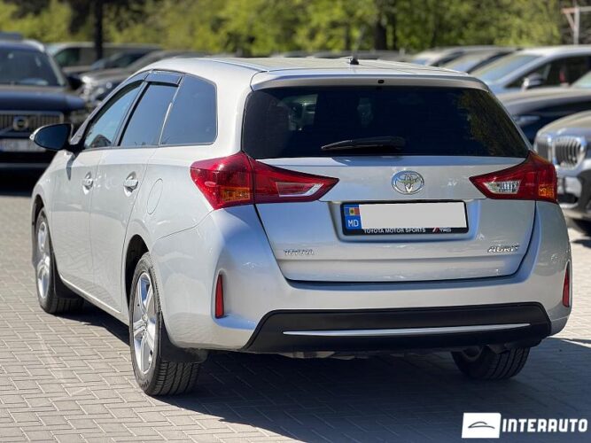 toyota Auris 2013