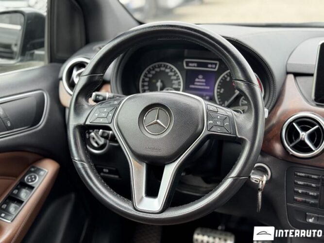 mercedes B 180 2014