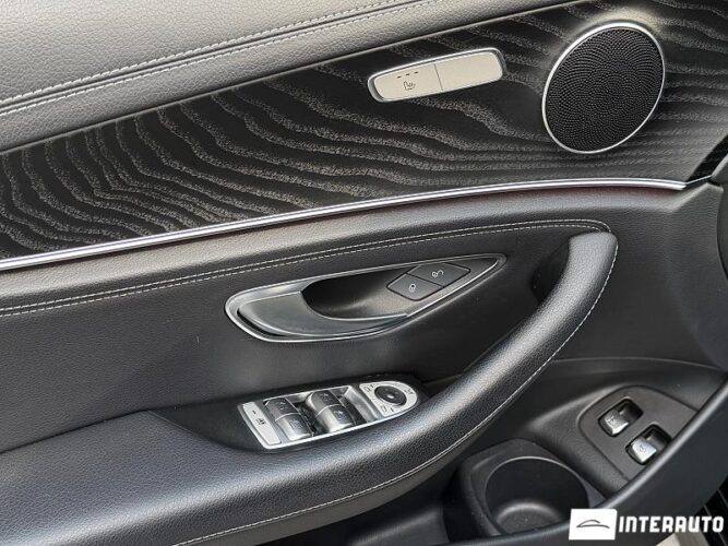 mercedes E 300e 2022