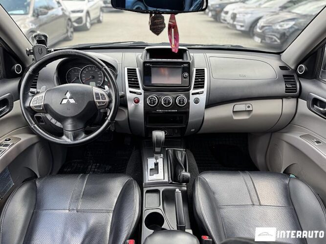 mitsubishi Pajero Sport 2013