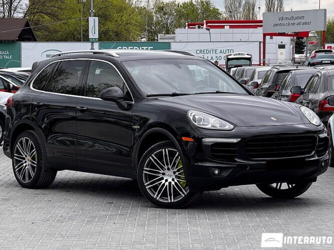 Porsche Cayenne S Hybrid 2015 doar la InterAuto