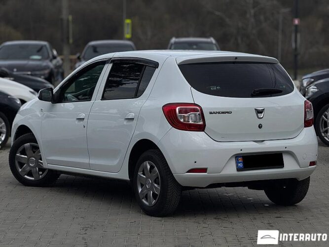 dacia Sandero 2015