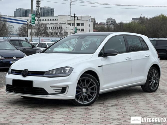 Volkswagen Golf GTE 2015 doar la InterAuto
