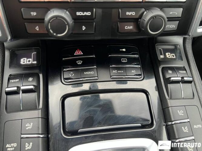 porsche Cayenne 2011