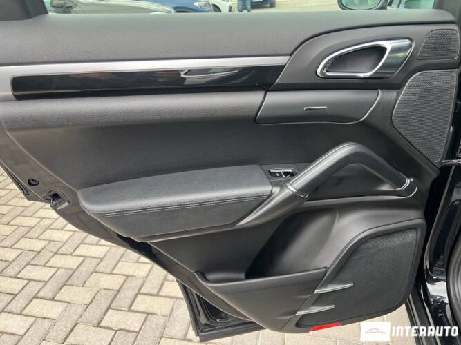 porsche Cayenne 2011