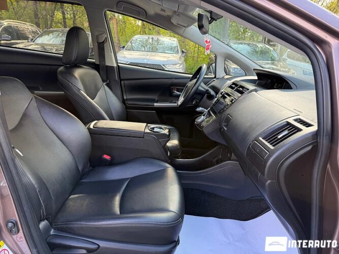 toyota Prius Plus / V 2016