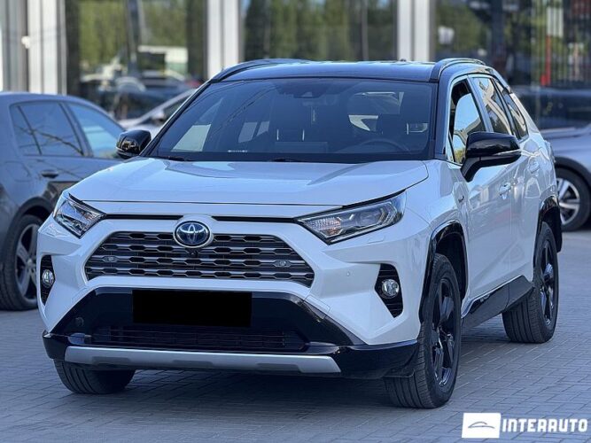 Toyota Rav-4 2019 doar la InterAuto
