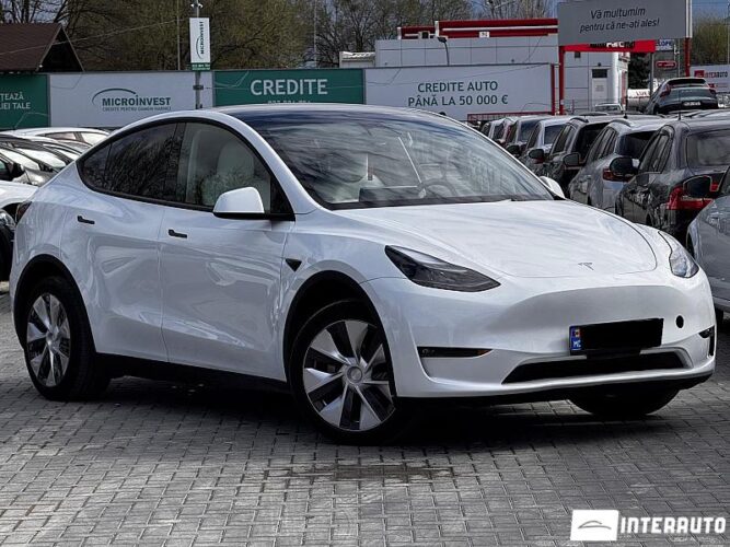 tesla Model Y 2023