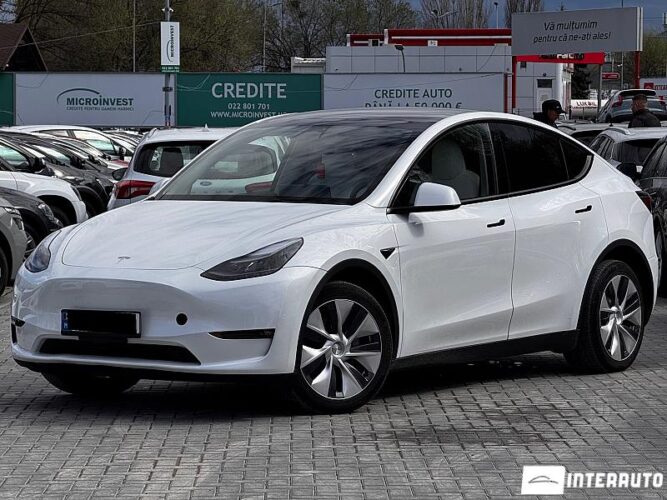 Tesla Model Y 2023 doar la InterAuto