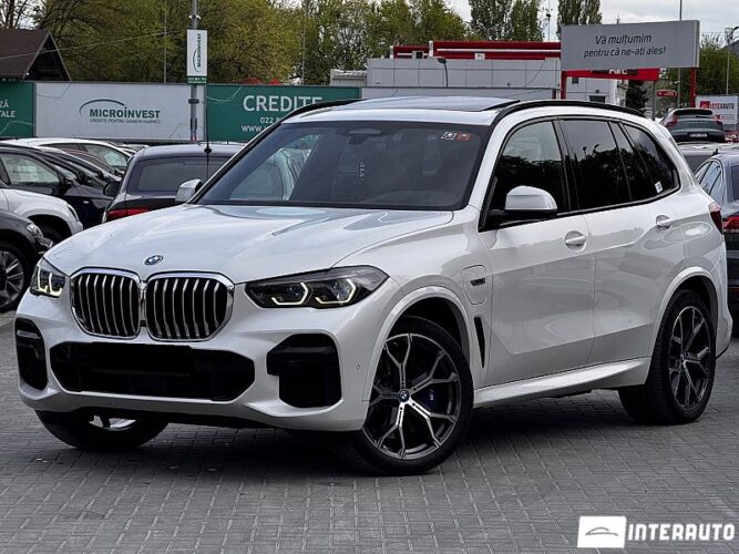 BMW X5 4.5e 2021 doar la InterAuto