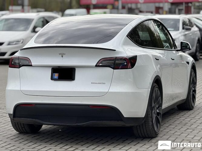 tesla Model Y 2022