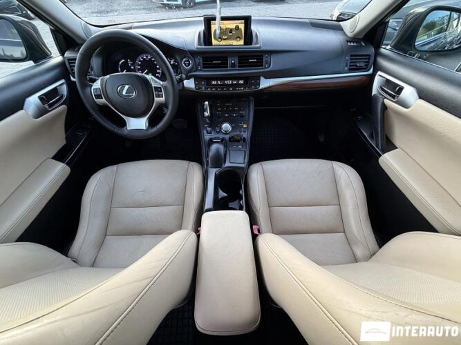 lexus CT 200h 2011