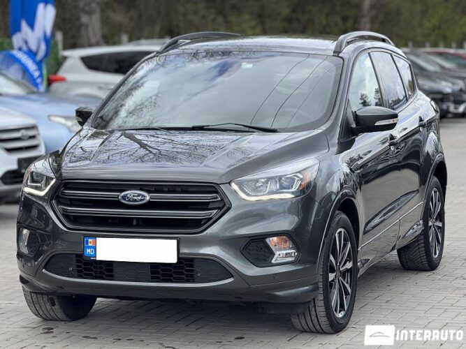 Ford Kuga 2017 doar la InterAuto
