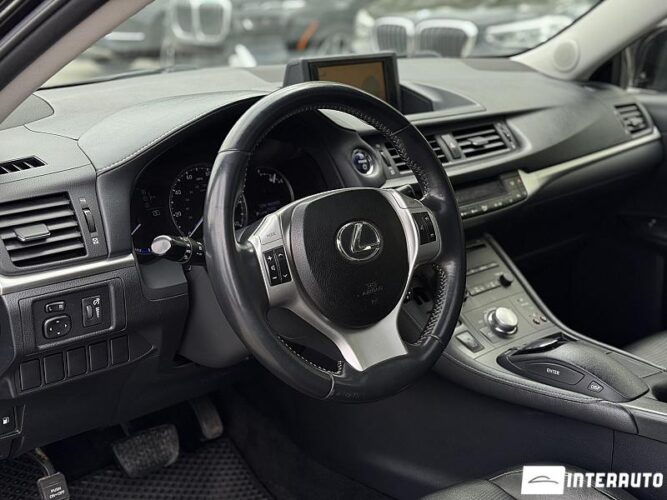 lexus CT 200h 2012