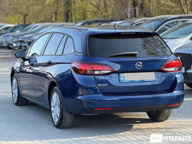 opel Astra 2020