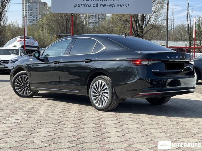 skoda Superb 2025