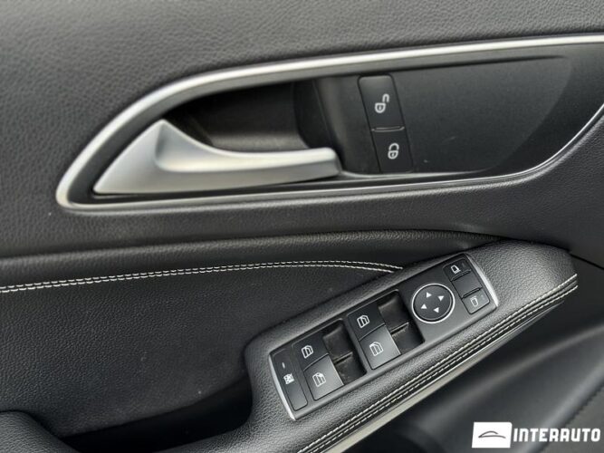 mercedes GLA 180 2015