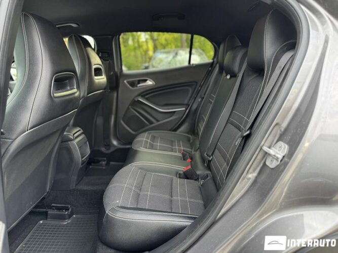 Mercedes GLA 180 48 mercedes GLA 180 2015