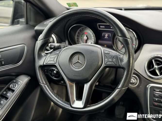 Mercedes GLA 180 39 mercedes GLA 180 2015