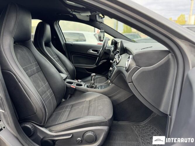 Mercedes GLA 180 46 mercedes GLA 180 2015