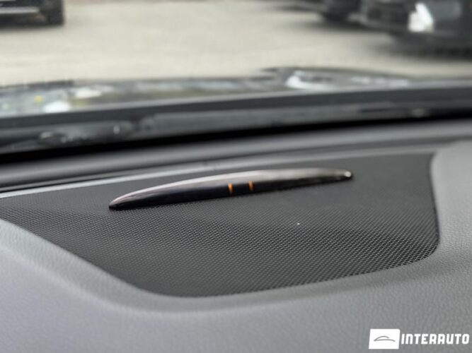 Mercedes GLA 180 41 mercedes GLA 180 2015
