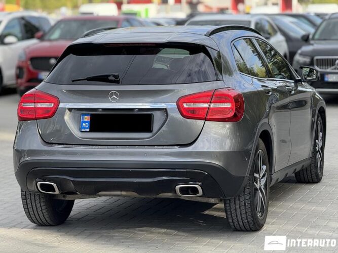 Mercedes GLA 180 32 mercedes GLA 180 2015