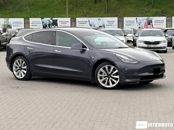 Tesla Model 3 2020 doar la InterAuto