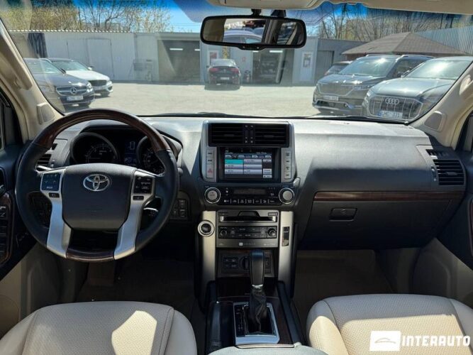 toyota Land Cruiser Prado 2011