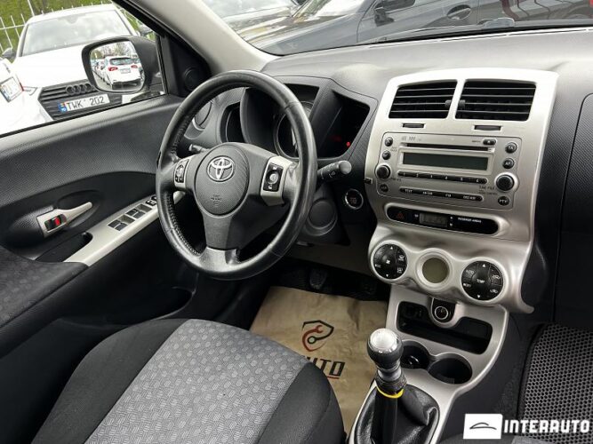 toyota Urban Cruiser 2009