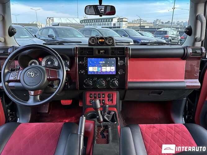 Toyota FJ Cruiser 2006 doar la InterAuto