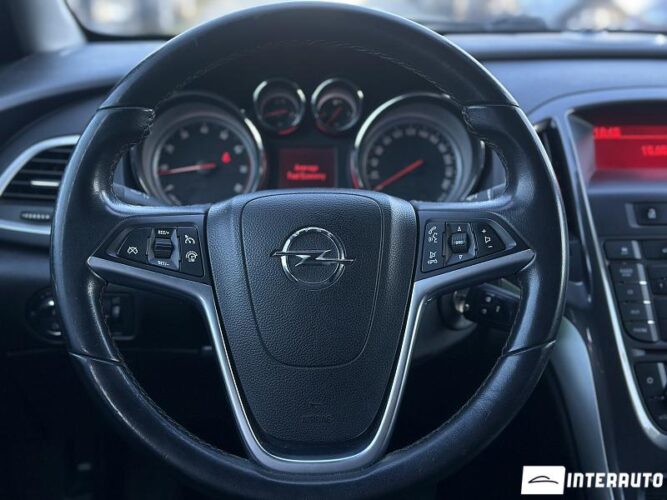 opel Astra 2013