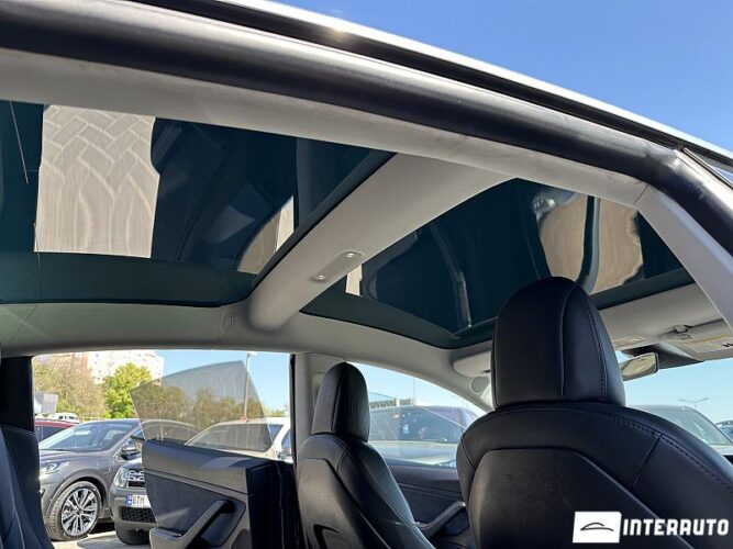 tesla Model 3 2020