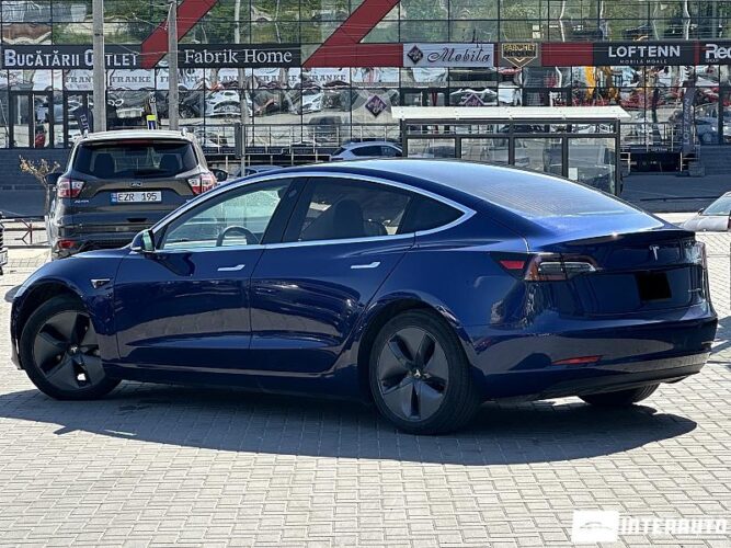 tesla Model 3 2020