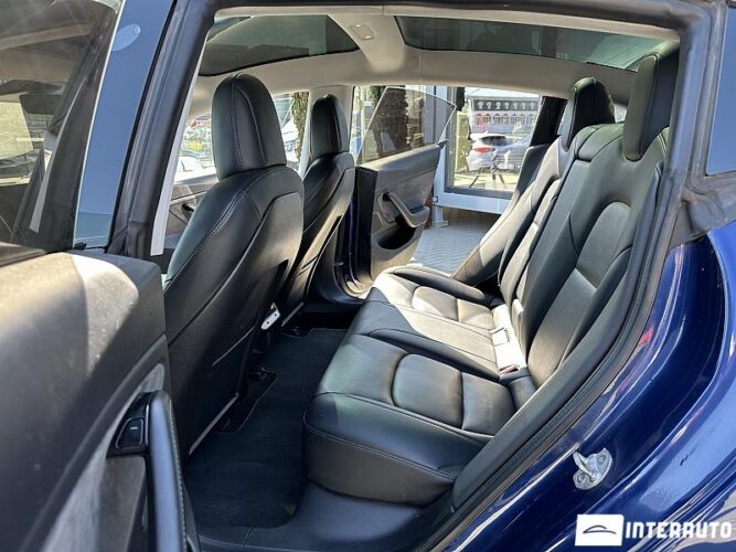 tesla Model 3 2020
