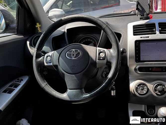 toyota Urban Cruiser 2010