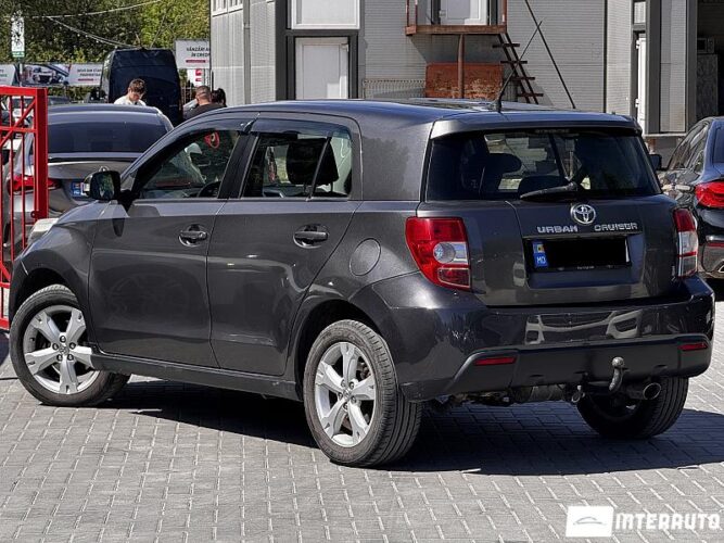toyota Urban Cruiser 2010