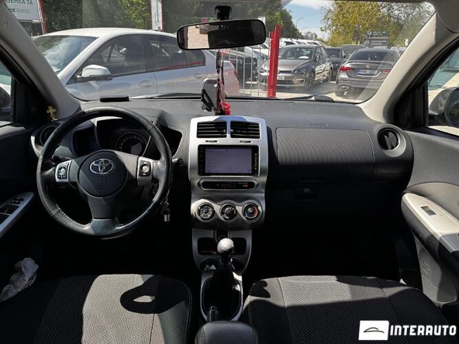 toyota Urban Cruiser 2010