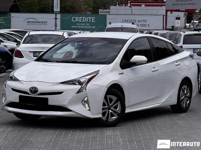 Toyota Prius 2017 doar la InterAuto
