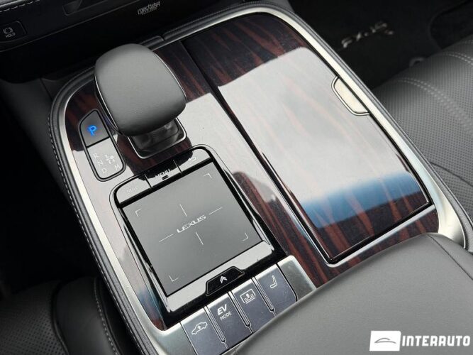 lexus LS 500h 2019