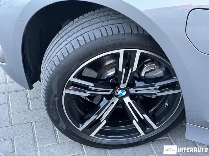 bmw 330E 2025
