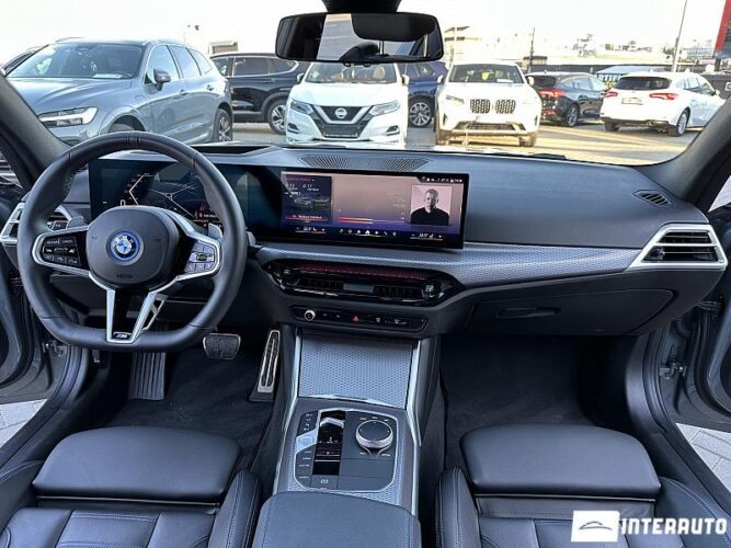 bmw 330E 2025