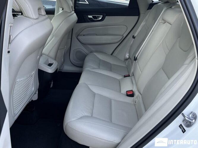 volvo XC 60 2022