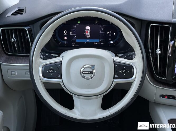 volvo XC 60 2022