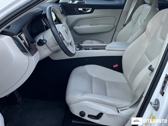 volvo XC 60 2022
