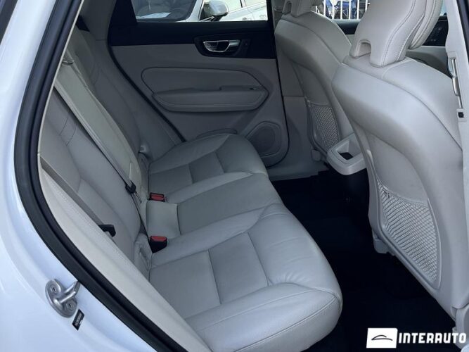 volvo XC 60 2022