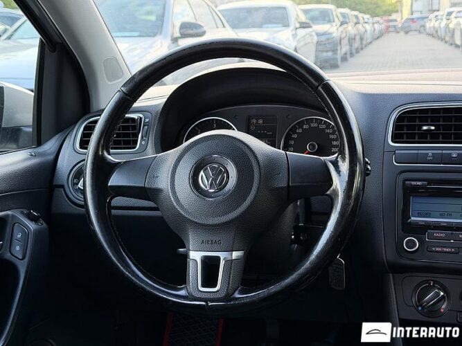 Volkswagen Polo 38 volkswagen Polo 2011
