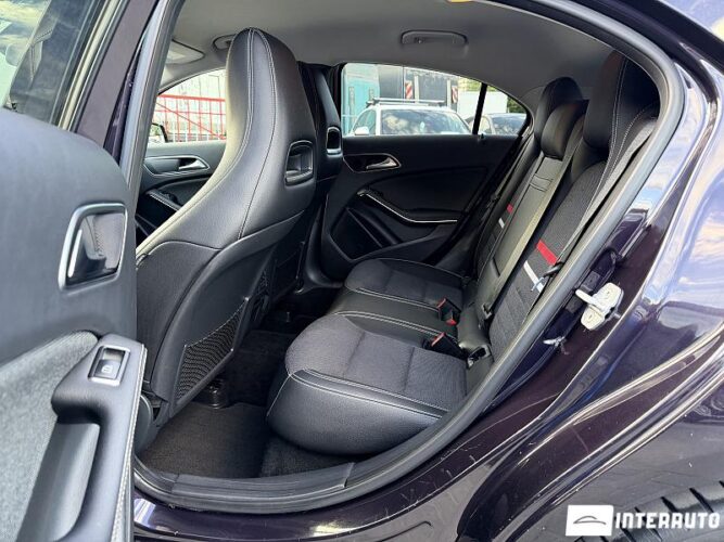 Mercedes A 180 38 mercedes A 180 2014