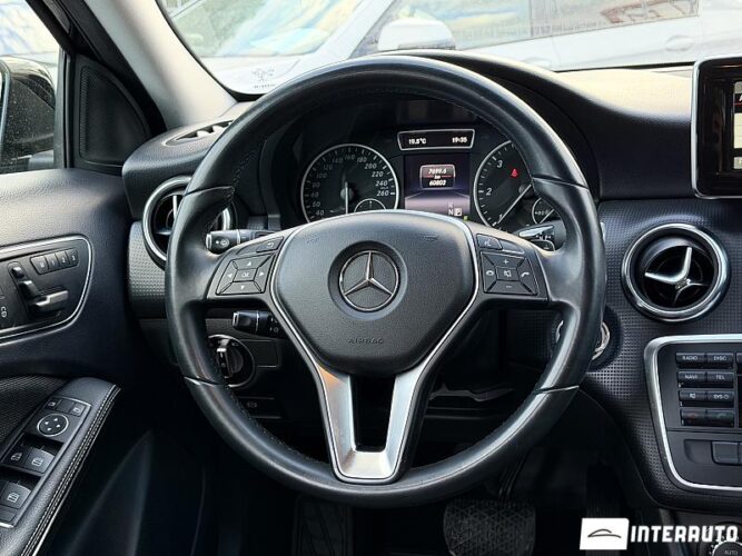 Mercedes A 180 40 mercedes A 180 2014