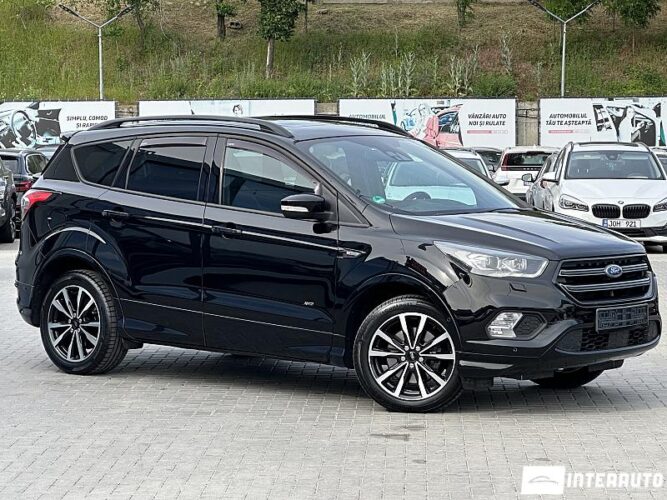Ford Kuga 2017 doar la InterAuto